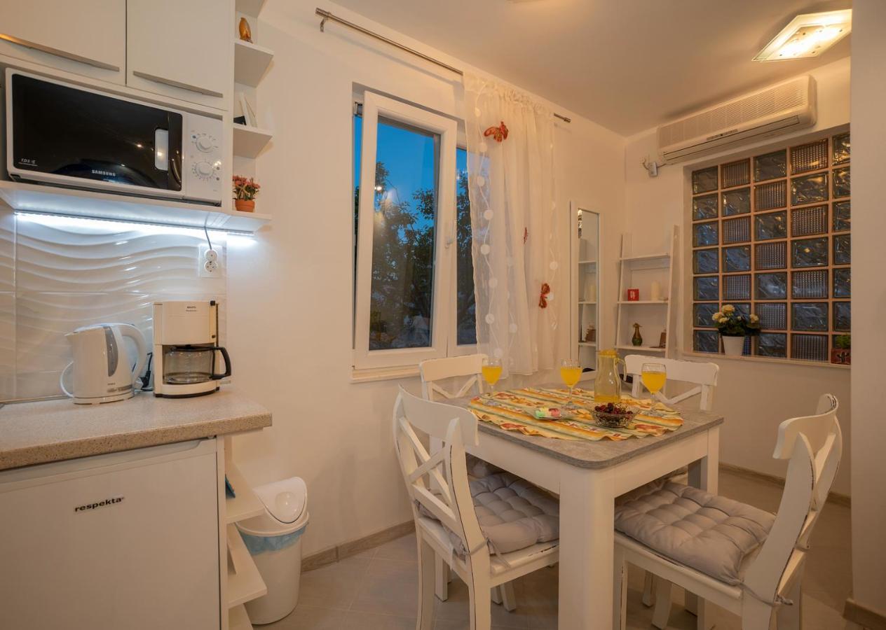 Apartman Karla Appartamento Solin Esterno foto