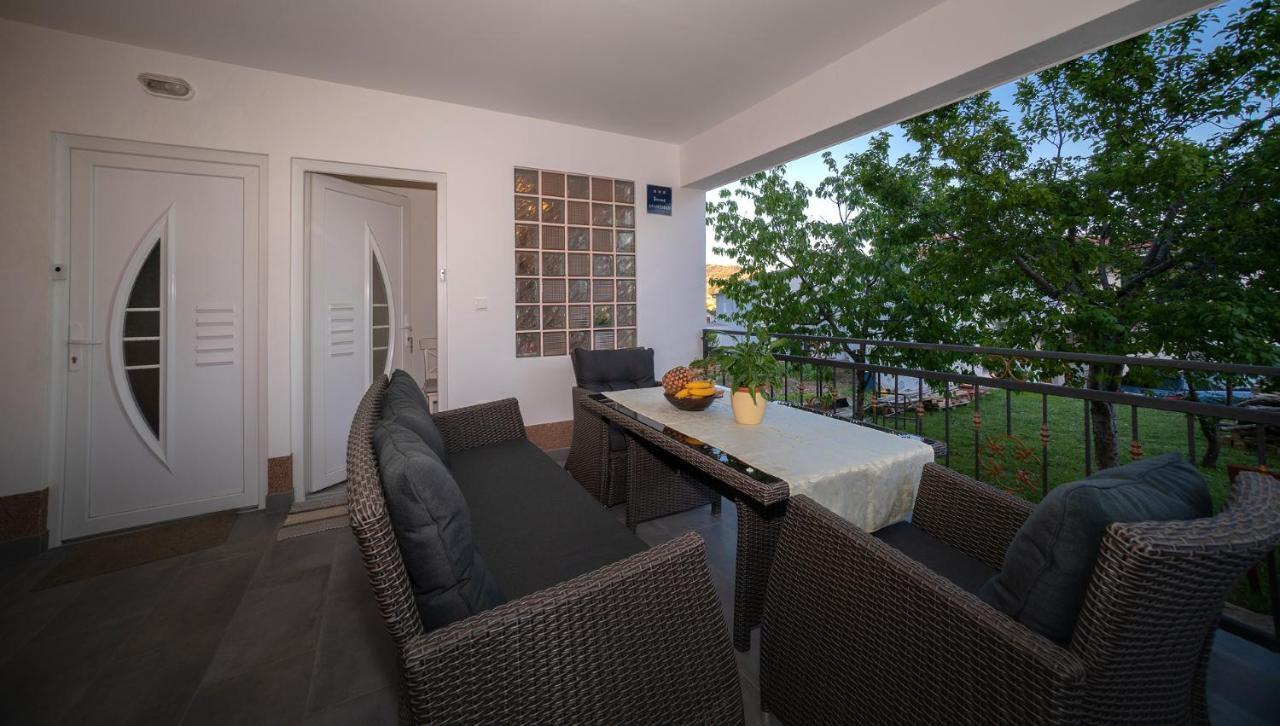 Apartman Karla Appartamento Solin Esterno foto