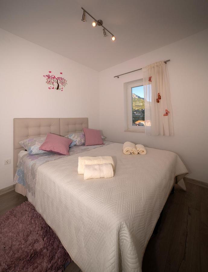 Apartman Karla Solin Esterno foto