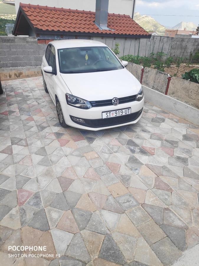 Apartman Karla Solin Esterno foto